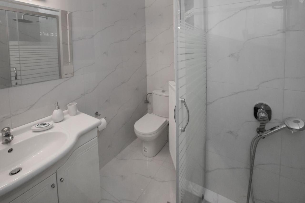 Upscale Luxury Athens Renovated Dream Home In One Of The Most Favorable Locations By National Gardens, Zoo & Hellenic Parliament In Syntagma And Stylish Exquisite Kolonaki Neighborhood エクステリア 写真